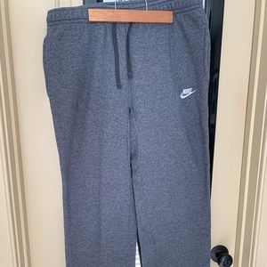 Men’s Nike Club Sweatpants